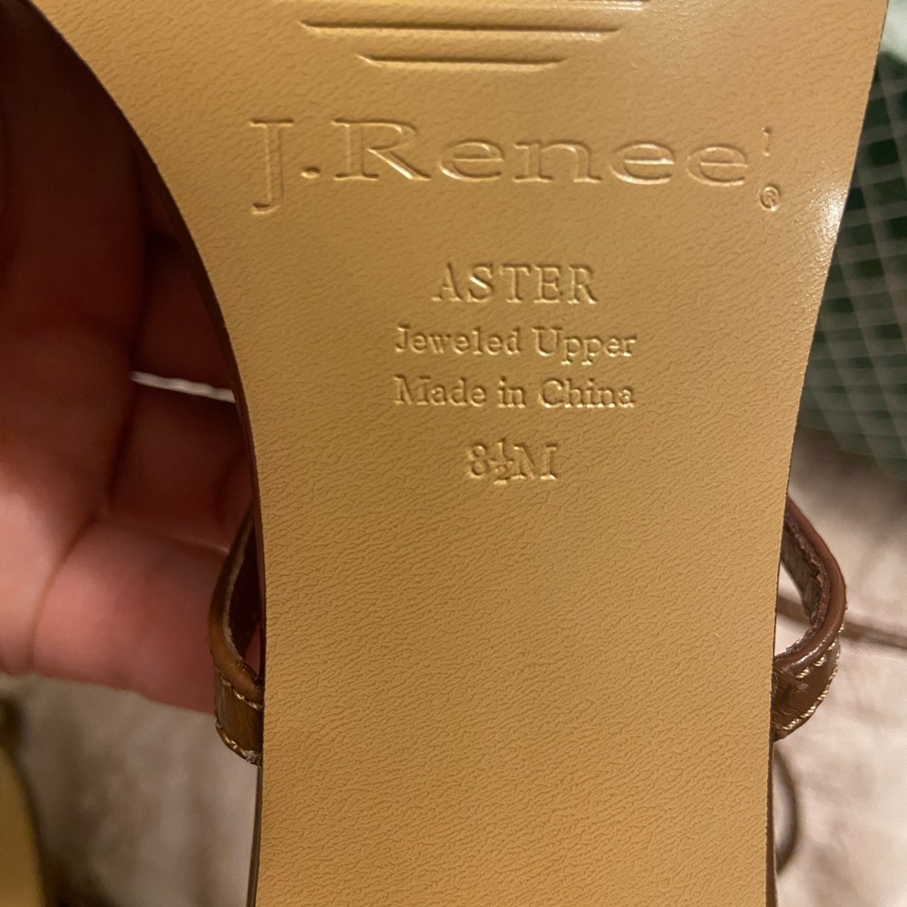 J. Reneé Heels - Picture 13 of 13